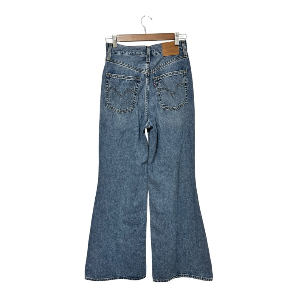 LEVI’S | High Loose Flare Jeans in Take Notes Medium Wash, Size 26 - Picture 6 of 11